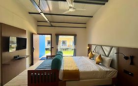 Varca Palms Beach Resort